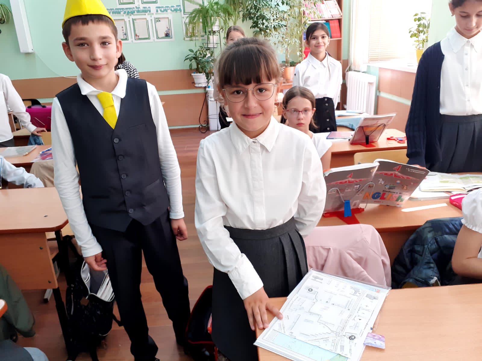 В ходе мероприятий  в образовательных организациях города, будут проведены беседы с детьми и родителями, на тему правильного воспитания культурного отношения к правилам дорожного движения.